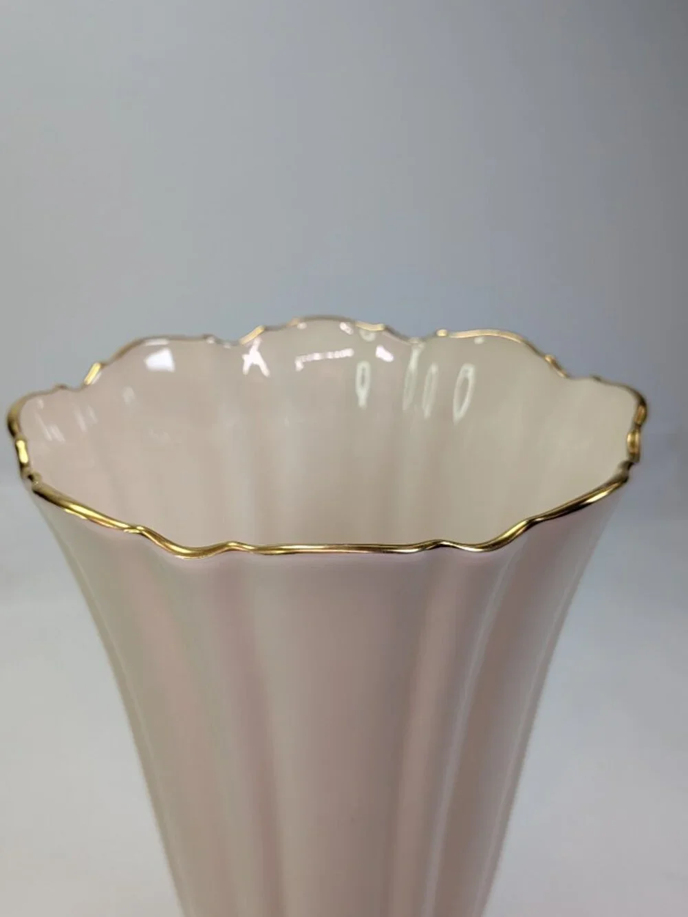 Lenox Fine China Fluted Pedestal Vase Cream 24K Gold Trim Accent Floral Holder